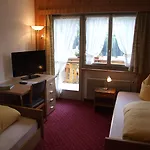 Mira Hotel 3*