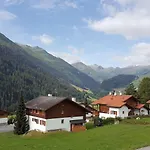 Mira Hotel 3*