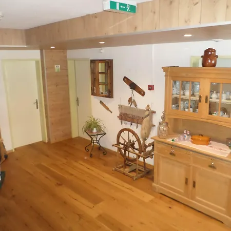 Ξενοδοχείο Mira 3*