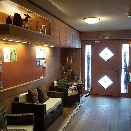 Mira Hotel